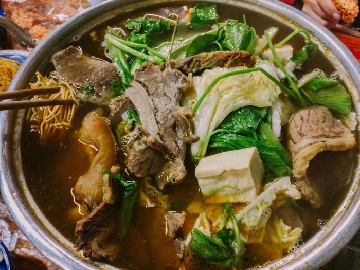 Ảnh món lẩu bò đặc trưng tại Anh Dũng - Ảnh 1