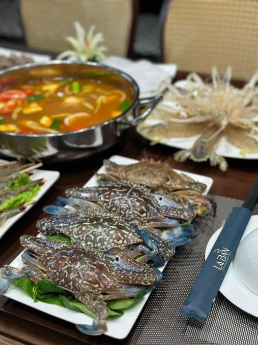 Không gian sang trọng tại La Bàn - Thiên đường ẩm thực biển Vân Đồn
