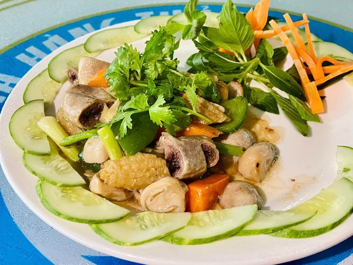 Món ăn tại nhà hàng - ảnh 1