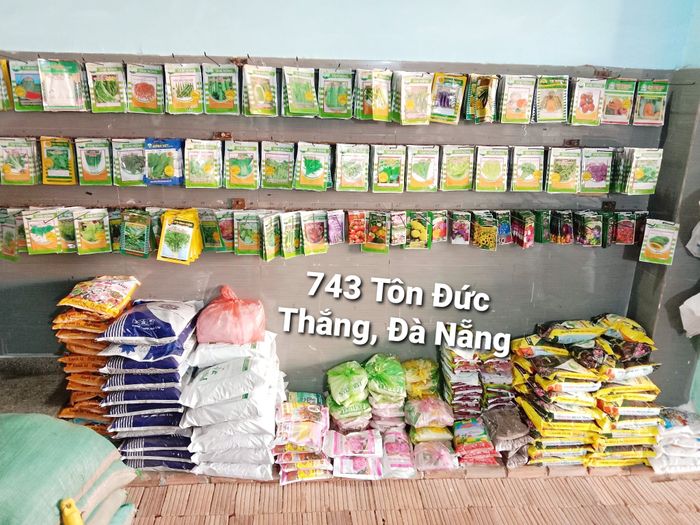 Hình ảnh không gian trưng bày tại Cửa Hàng Vật Tư Nông Nghiệp