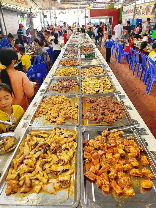 Không gian độc đáo và món nướng hấp dẫn tại Tâm Bo