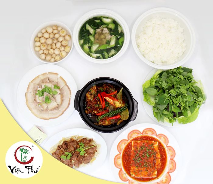 Nhà hàng Việt Phố - Khoảnh khắc đẹp qua ống kính: Không gian ẩm thực sang trọng với nét đẹp giao thoa giữa truyền thống và hiện đại.