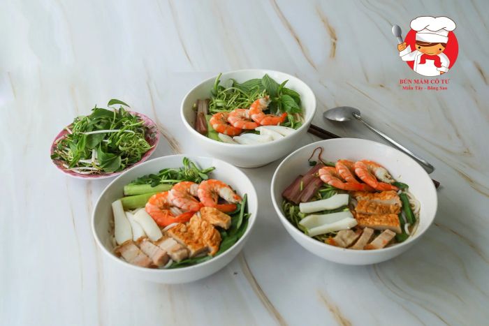 Không gian ấm cúng tại quán bún mắm nổi tiếng Quận 8
