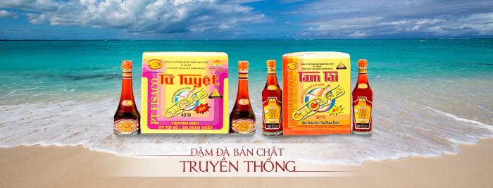 Hình ảnh Nước mắm Tứ Tuyệt 1 - Vàng rực như nắng biển khơi