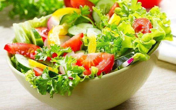 Hình ảnh chân thực sốt Caesar Salad Kuhne
