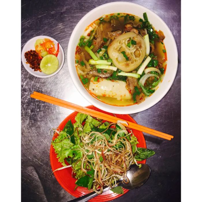 Hình ảnh tô bún bò Huế đặc trưng tại Thanh My