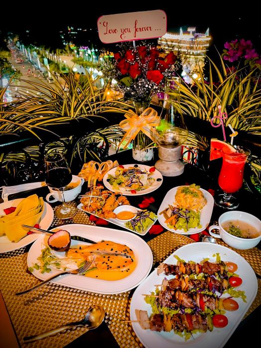 Ảnh 1 - Không gian sang trọng với view bến Ninh Kiều tại L'escale