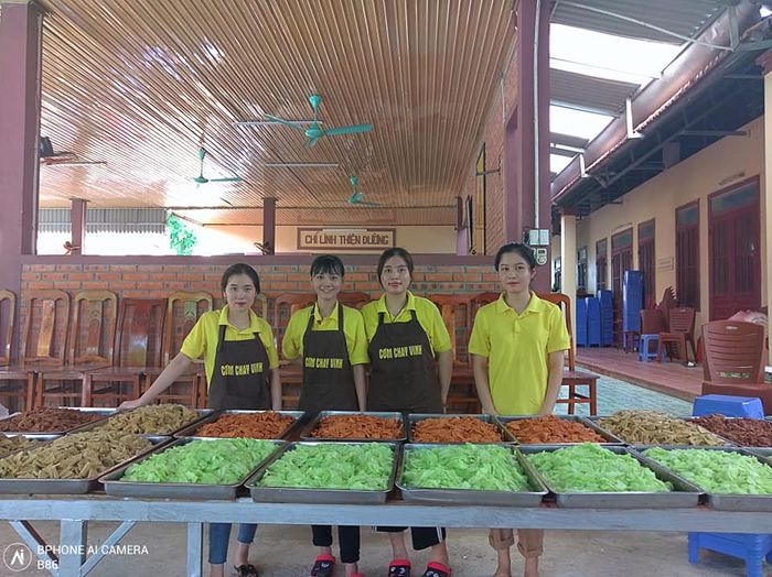 Không gian ấm cúng tại Cơm Chay Vinh