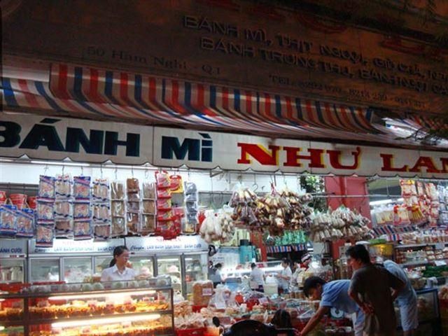 Hình ảnh bánh mì thơm ngon đặc trưng tại Như Lan
