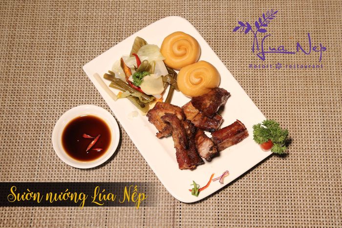 Không gian ấm cúng tại Lúa Nếp Restaurant
