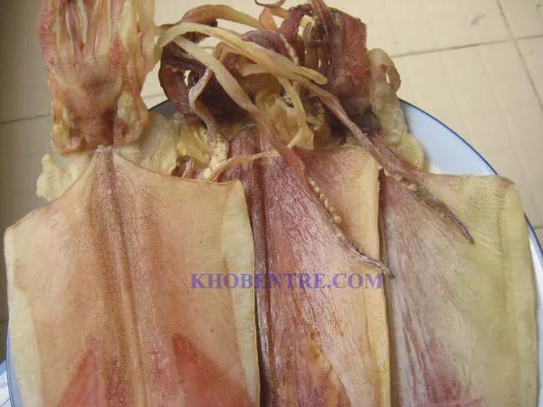 Bộ sưu tập hải sản khô thủ công từ vùng biển Bến Tre