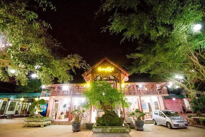 Bộ sưu tập hình ảnh ấn tượng về những món ngon đặc sản và kiến trúc nhà sàn độc đáo tại Hương Quê