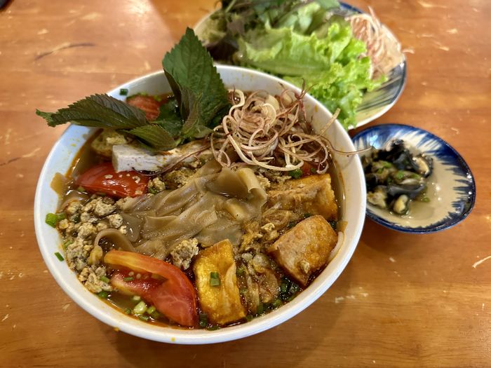 Không gian ấm cúng và gần gũi tại Bún Riêu Nhà