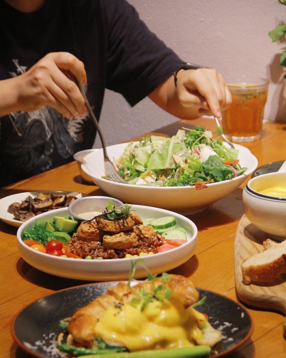 Muối Tiêu - Salt n' Pepper Kitchen - Món Ăn Tốt Cho Sức Khoẻ Và Một Không Gian Nhạc Du Dương