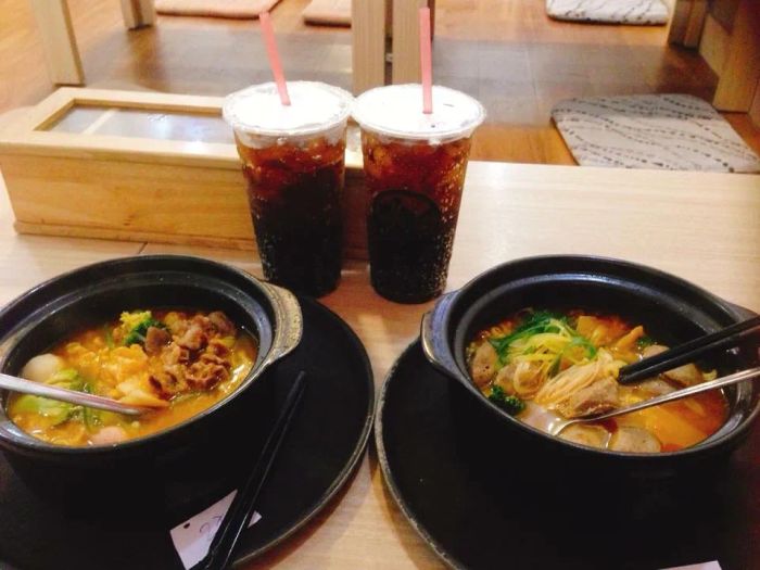 Không gian thưởng thức mì cay Sobin đậm chất Seoul