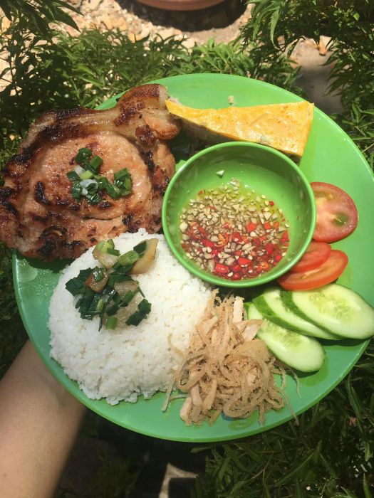 Món ngon đầy màu sắc tại Cơm Tấm Hồng