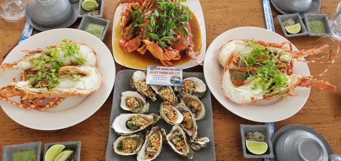 Không gian ven biển ấn tượng tại Nhà hàng hải sản Quyết Thắng