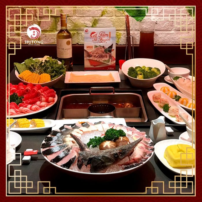 Hutong ảnh 1 - khoảnh khắc đẹp ghi lại không gian ẩm thực Hồng Kông rực rỡ sắc màu.