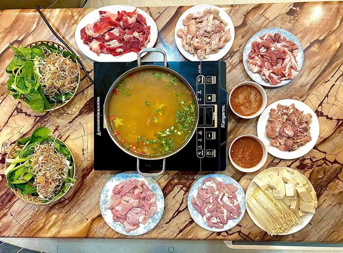 Muối Tiêu Chanh - Ảnh không gian quán ấm cúng