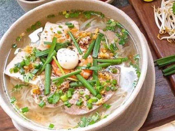 Hình ảnh tô hủ tiếu Nam Vang thơm ngon tại Quán Cô Kim
