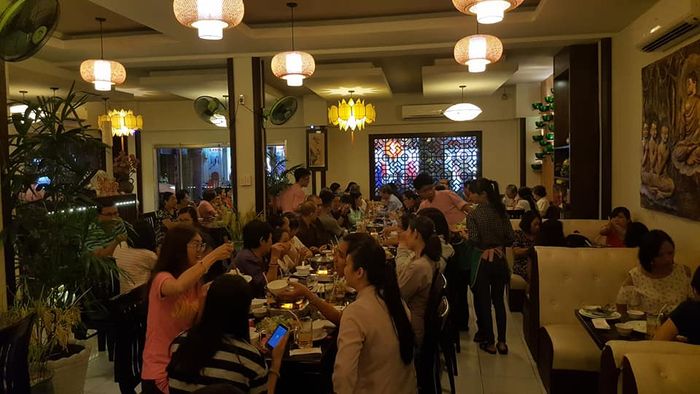 Nhà Hàng Chay Hương Sen - Không gian thanh tịnh và ẩm thực tinh tế