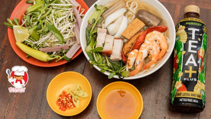 Hình ảnh tô bún mắm thơm ngon đậm chất miền Tây