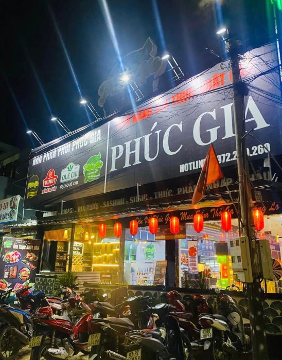 Nhà Hàng Nhật Bản Phúc Gia - Góc ảnh ấn tượng về bánh sinh nhật sushi sashimi độc đáo