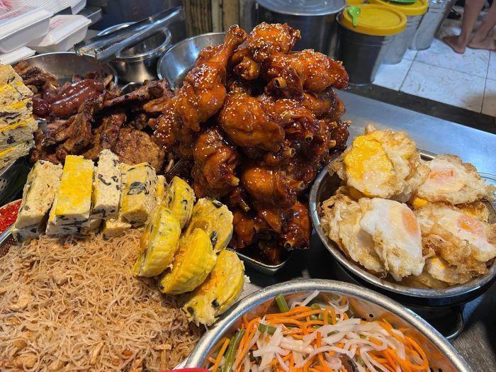 Hình ảnh đĩa cơm tấm thơm ngon tại Cao Bồi