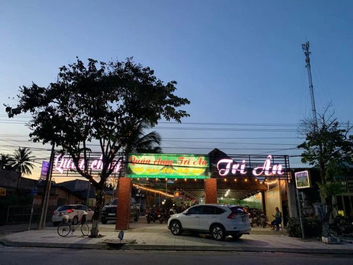 Không gian ấm cúng tại Quán Chay Tri Ân Tây Ninh