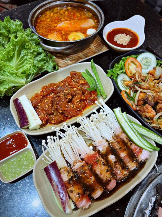 Nhóp Nhép Lẩu Nướng - Ảnh 2