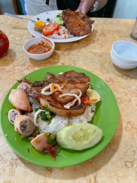 Góc ảnh chân thực về món ngon tại Cơm Tấm 67
