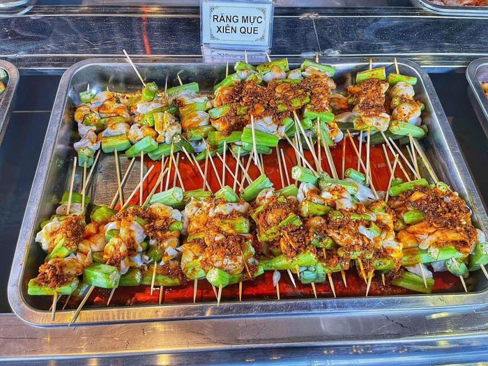 Không gian sang trọng tại Buffet Lẩu & Nướng Cô 3 Còi 2
