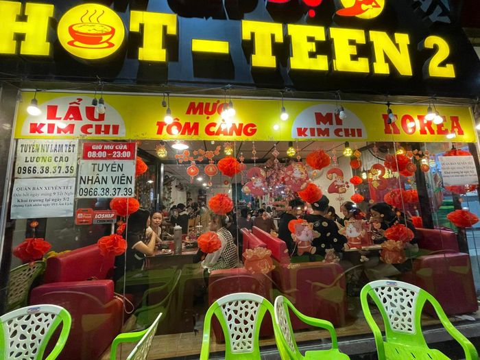 Những tô mì cay bốc khói hấp dẫn tại Hotteen 2
