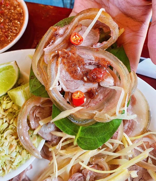 Không gian tiệc ngoài trời tại Dê Vĩnh Điềm