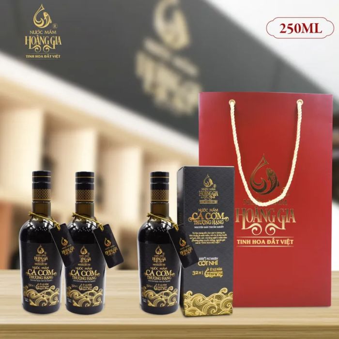 Hình ảnh Nước mắm Hoàng Gia - Tinh hoa từ biển cả được đóng chai
