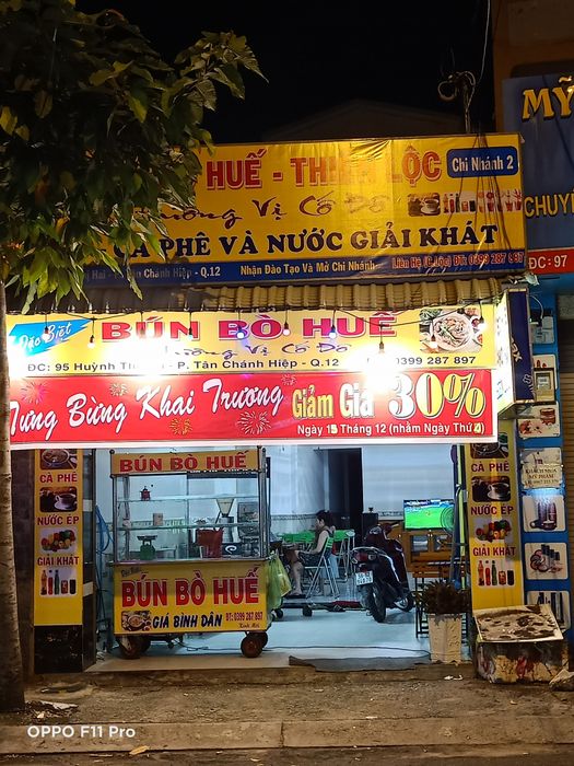 Hình ảnh tô bún bò Huế đặc trưng tại Bún Bò Huế Thiên Lộc