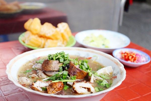 Tô cháo lòng miền Tây thơm ngon đặc trưng tại Thiên Bảo