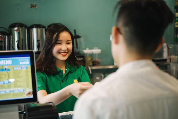 Layla - Tiệm trà chanh ảnh 2 - Góc check-in sống ảo đầy nghệ thuật, nơi mỗi ly trà là một tác phẩm đẹp mắt và đậm chất Gen Z.