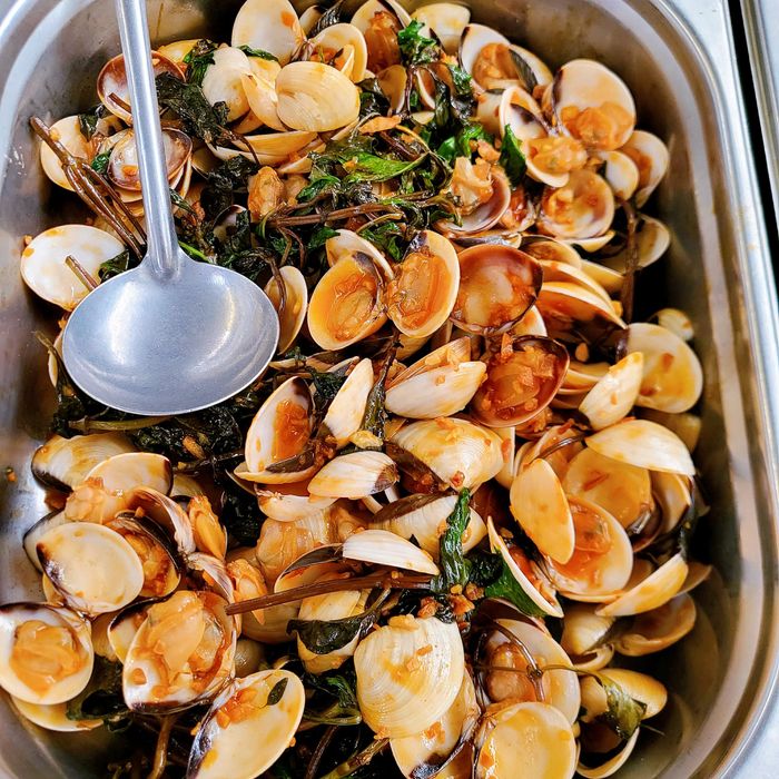 Không gian ấm cúng và món nướng hấp dẫn tại Tâm Bo