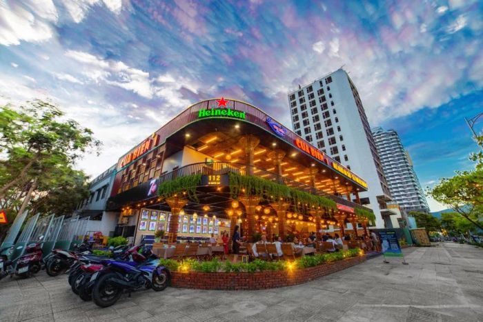 Hình ảnh những món hải sản tươi sống bày bán tại Cua Biển