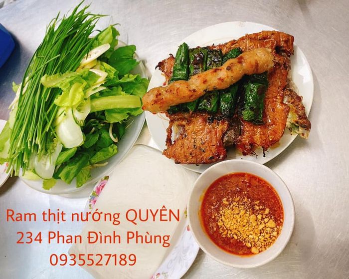 Hình ảnh ram thịt nướng vàng ươm hấp dẫn tại Quyên
