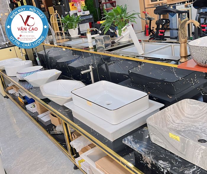 Hình ảnh showroom Điện Máy & Nội Thất Văn Cao