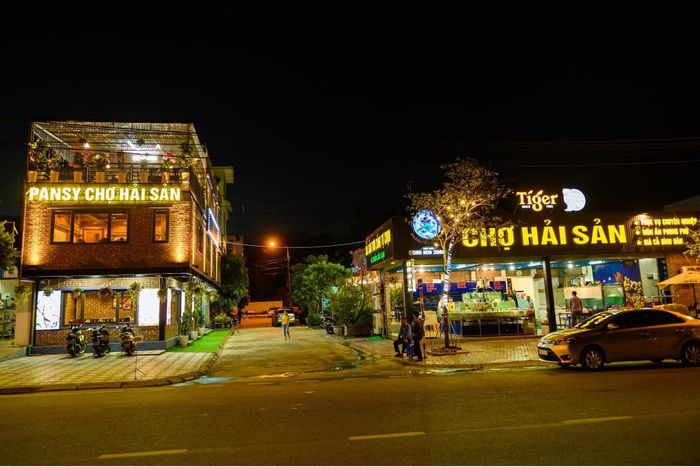 Không gian ấm cúng và sang trọng tại Pansy BBQ & Hotpot