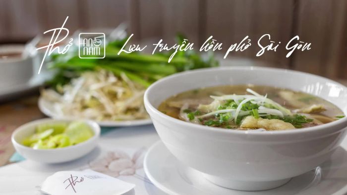 Không gian ấm cúng mang đậm chất Sài Gòn tại Phở An Nam