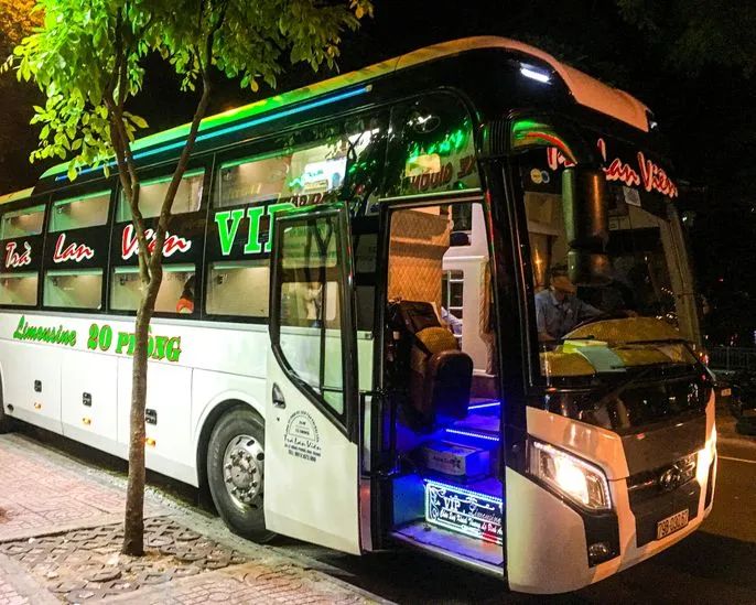 Hình ảnh đội xe cao cấp Trà Lan Viên