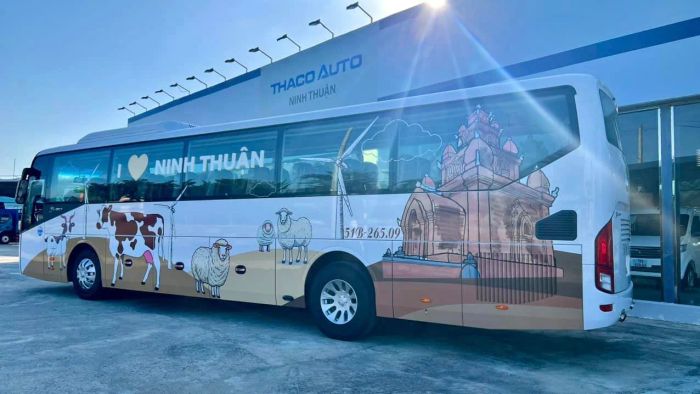 Hình ảnh nội thất sang trọng xe Thiện Trí