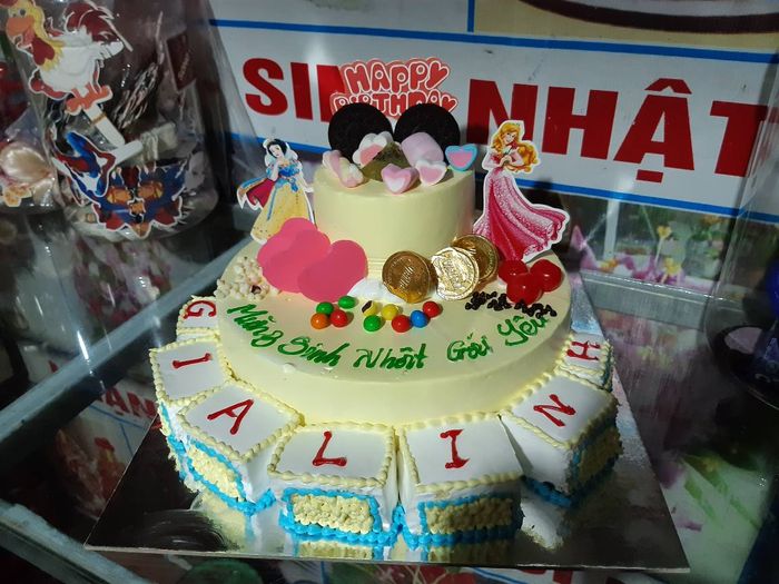 Những tác phẩm nghệ thuật từ bánh kem tại Việt Long Bakery