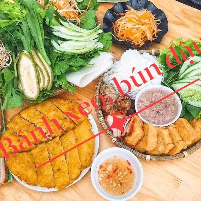 Hình ảnh bánh tráng cuốn thịt heo thơm ngon tại MẬM QUÁN