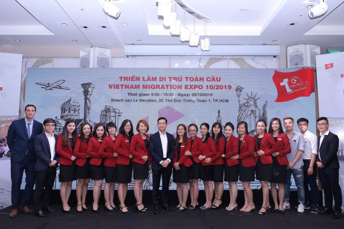 Khai Phú Investments & Migration - Hình ảnh đội ngũ chuyên gia giàu kinh nghiệm