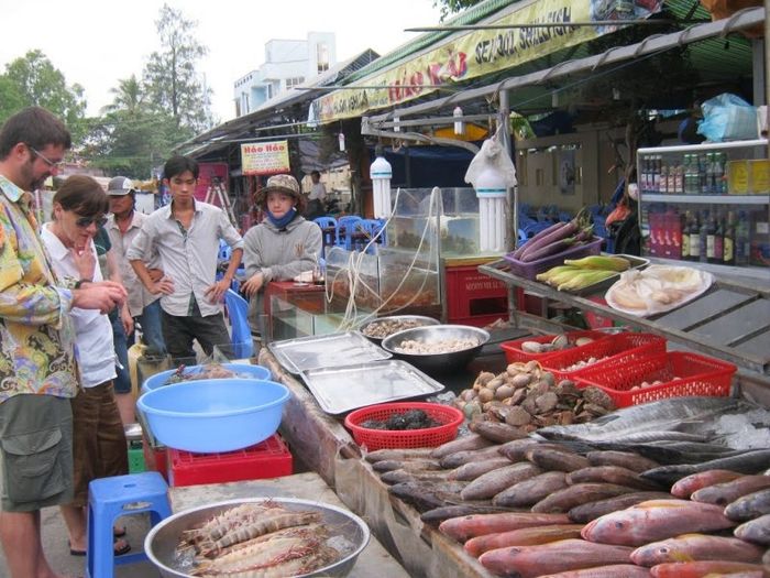 Ảnh chân thực về không gian nhộn nhịp tại chợ Mai Thọ Quang